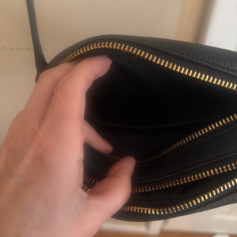Tory Burch Black Pebbled Leather Crossbody Bag - Picture 5 of 5